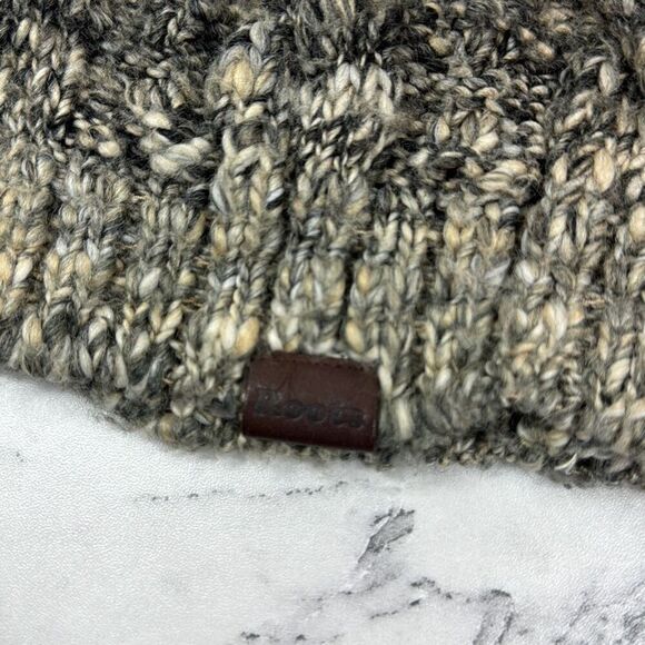 Roots Ombre Cable Knit Beanie - Picture 2 of 4